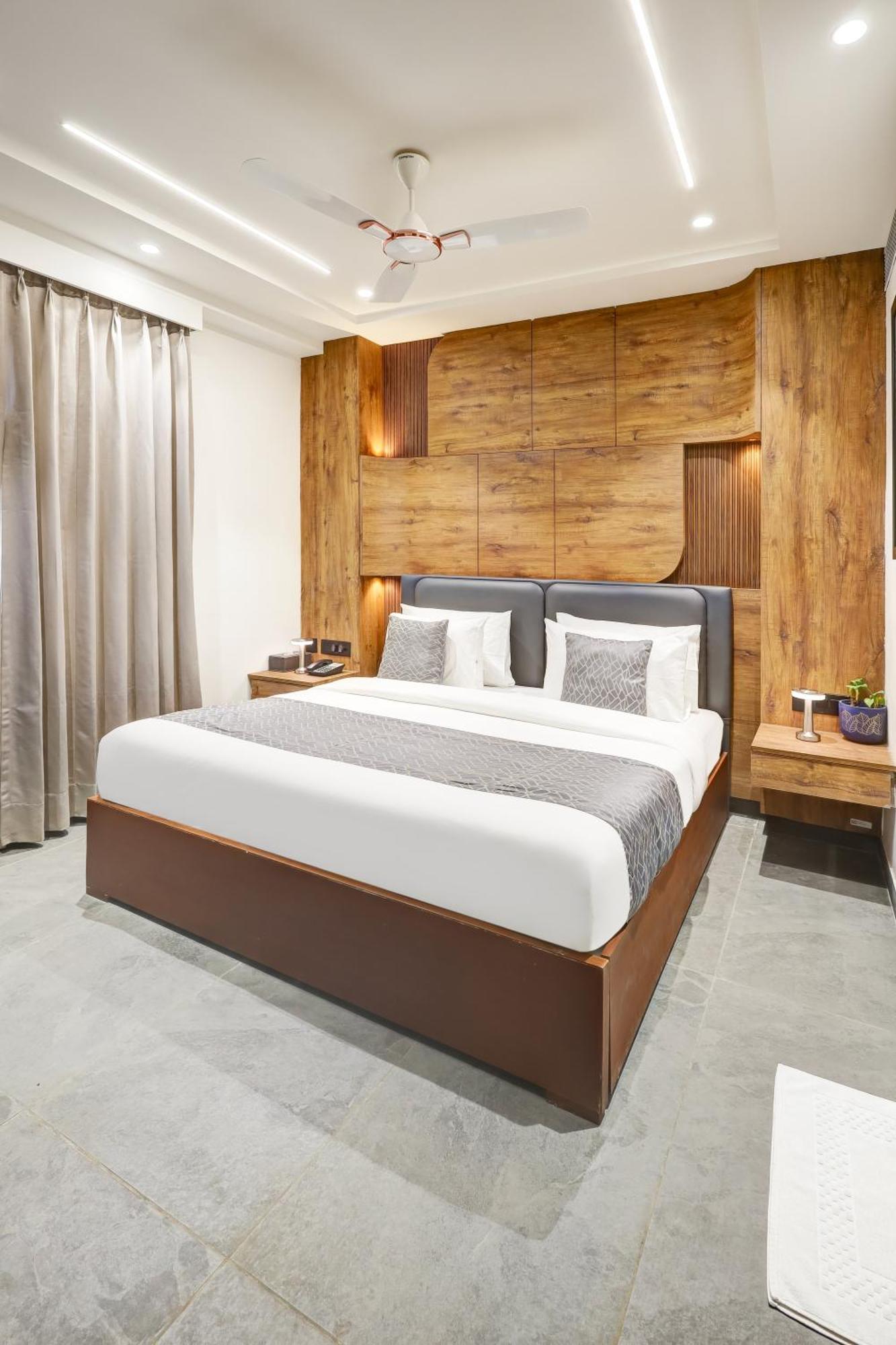 The Tyche New Delhi - Traveller'S Choice Award Winner 2025 Exterior photo